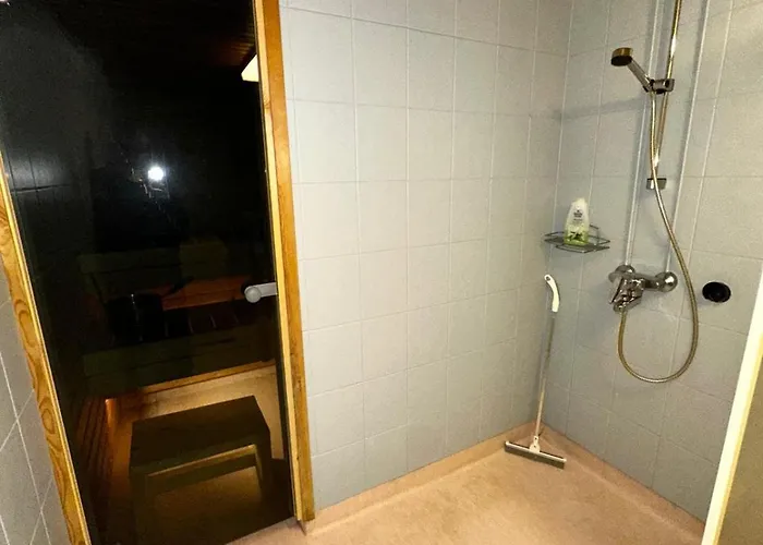 Jaeaeskaen Loma, Ratatie 3, Asunto 2